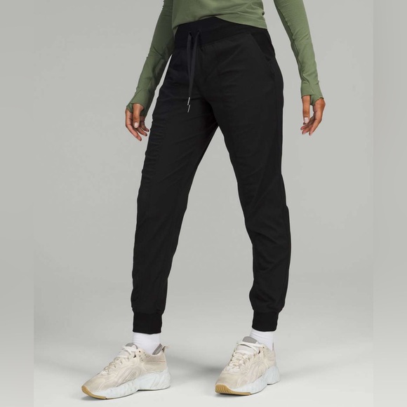 lululemon athletica Pants - Lululemon Dance Studio Mid-rise Jogger Black Size 10 EUC